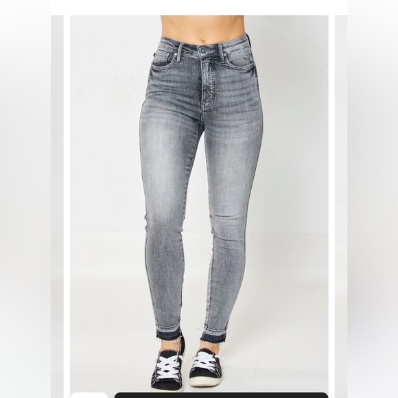 Judy Blue Tummy Control Gray Denim - Picture 1 of 4